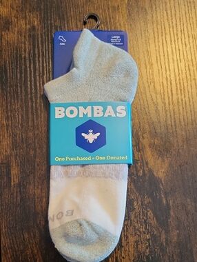 NWT Bombas Ankle Socks